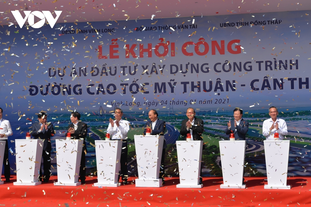 Khởi công, thông tuyến cao tốc: Thủ tướng thực hiện lời hứa với 20 triệu dân ĐBSCL